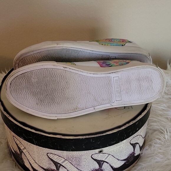 - Guess Tye Dye Sneakers - Picture 10 of 10